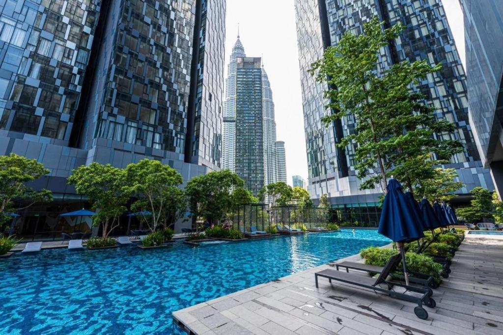 Star Holiday Sky Pool Klcc กัวลาลัมเปอร์ ภายนอก รูปภาพ