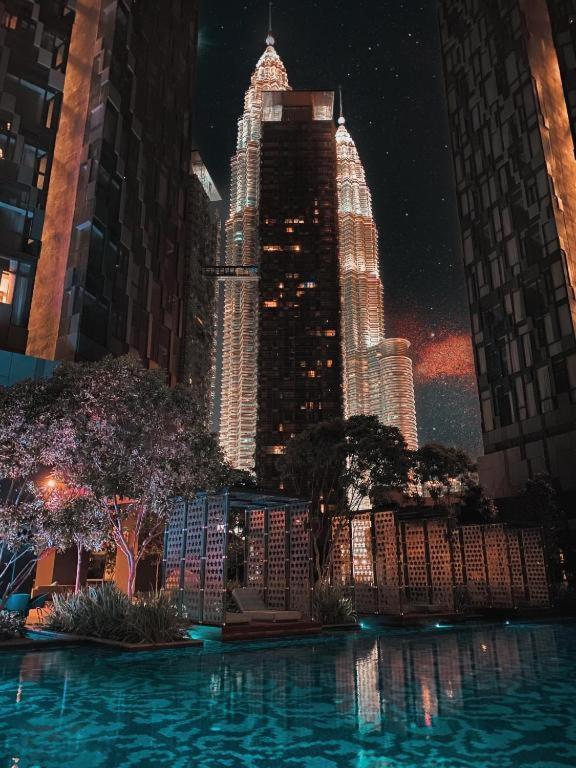 Star Holiday Sky Pool Klcc กัวลาลัมเปอร์ ภายนอก รูปภาพ