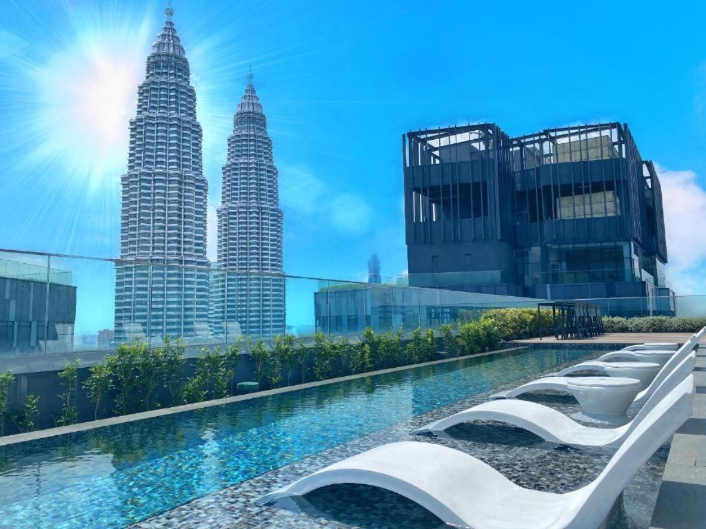 Star Holiday Sky Pool Klcc กัวลาลัมเปอร์ ภายนอก รูปภาพ