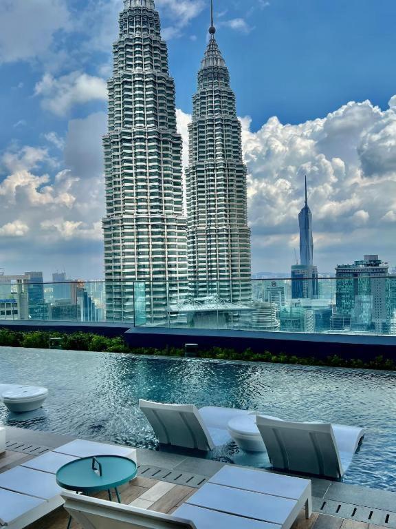 Star Holiday Sky Pool Klcc กัวลาลัมเปอร์ ภายนอก รูปภาพ